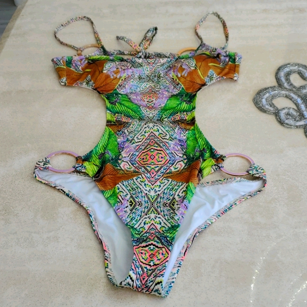 Victoria's Secret One Piece Monokoni